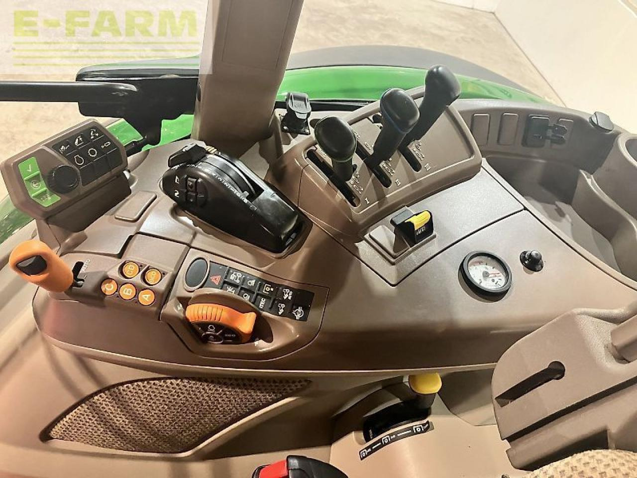 Traktor John Deere 5115r: bilde 20 Traktor John Deere 5115r: bilde 20