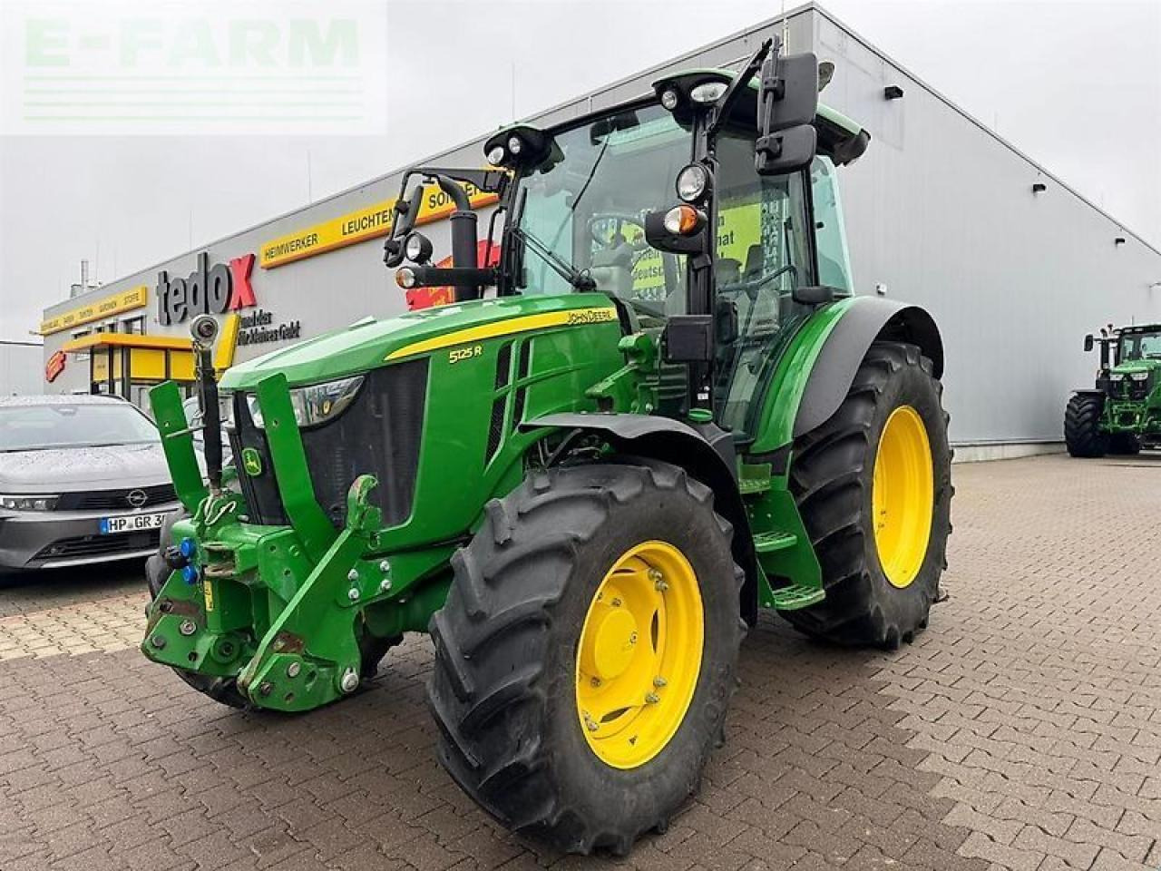 John Deere 5125r - Traktor: bilde 2 John Deere 5125r - Traktor: bilde 2