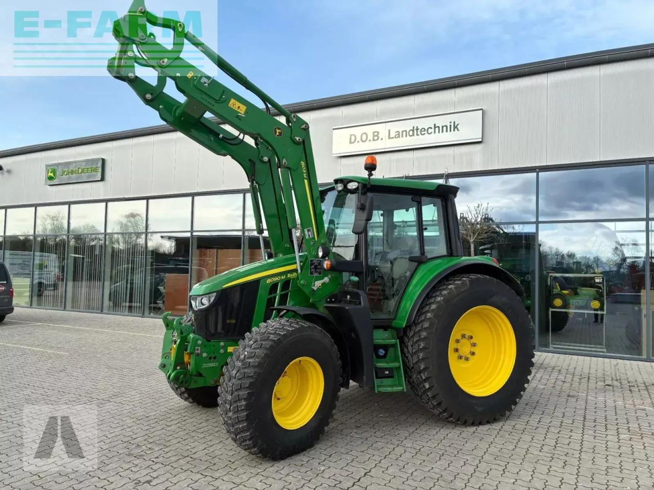 John Deere 6090m - Traktor: bilde 1 John Deere 6090m - Traktor: bilde 1