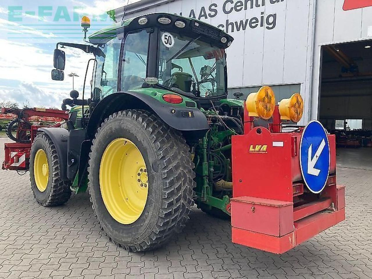 John Deere 6110r kommunal - Traktor: bilde 5 John Deere 6110r kommunal - Traktor: bilde 5