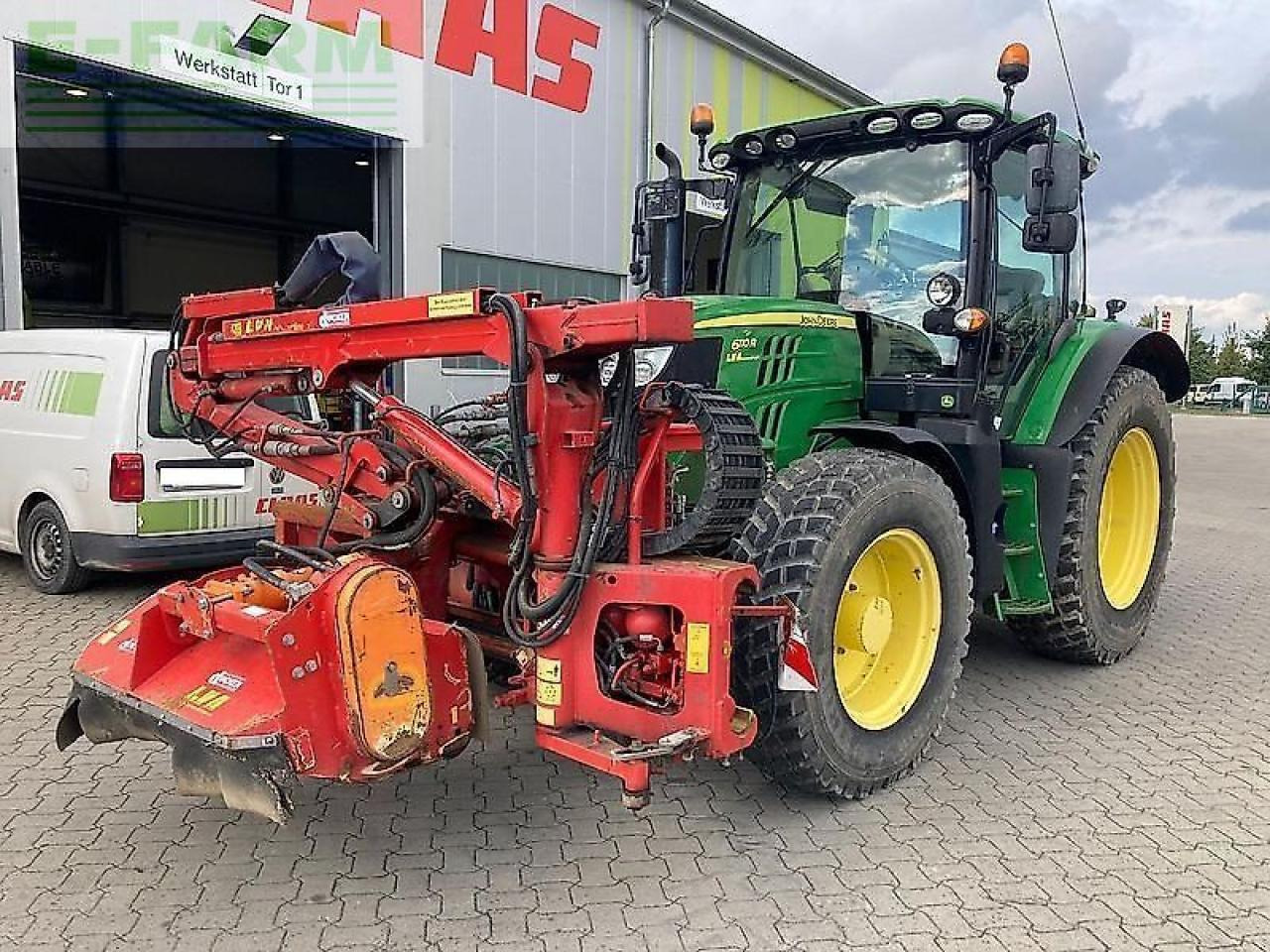John Deere 6110r kommunal - Traktor: bilde 2 John Deere 6110r kommunal - Traktor: bilde 2