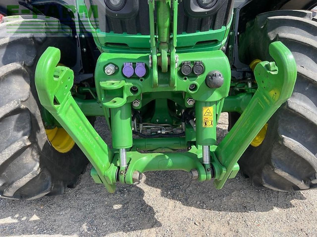 Traktor John Deere 6130r: bilde 8