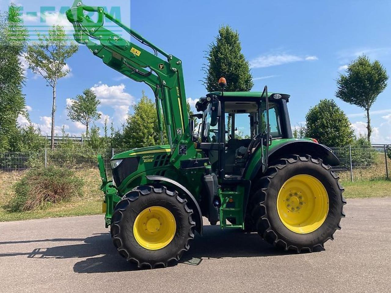 John Deere 6140m - Traktor: bilde 1 John Deere 6140m - Traktor: bilde 1