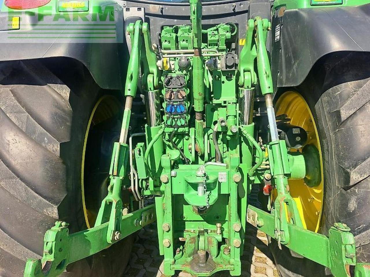 Traktor John Deere 6155r: bilde 8