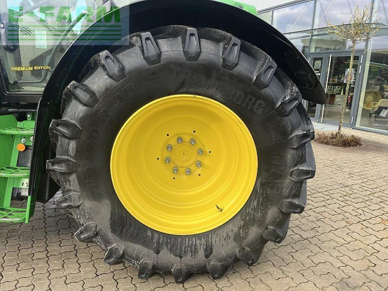 Traktor John Deere 6155r: bilde 7