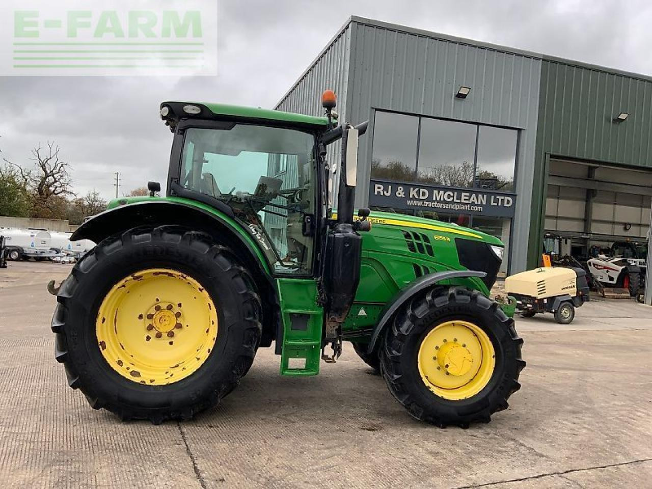 John Deere 6155r tractor (st25016) - Traktor: bilde 2 John Deere 6155r tractor (st25016) - Traktor: bilde 2