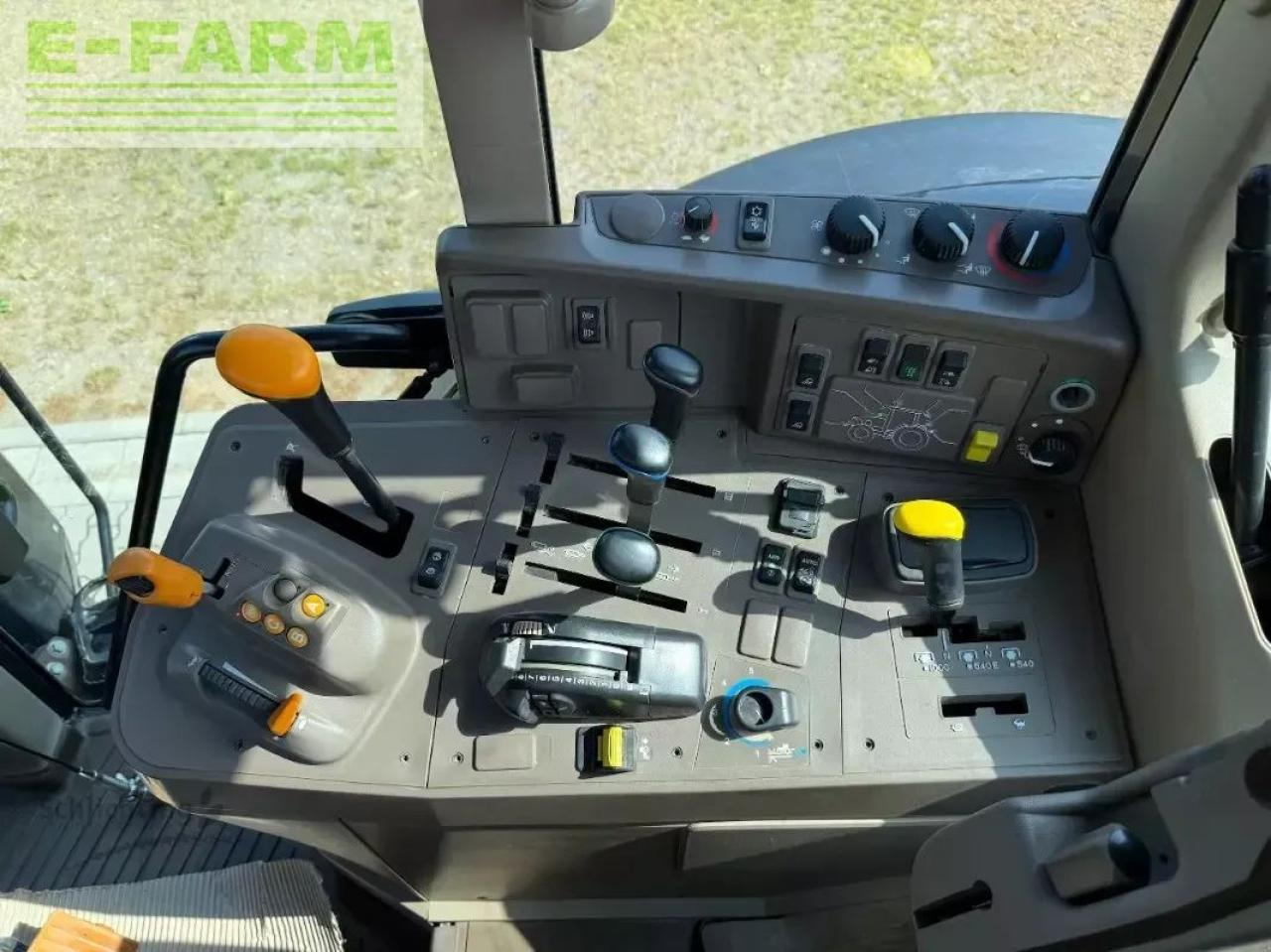 Traktor John Deere 6195m: bilde 16