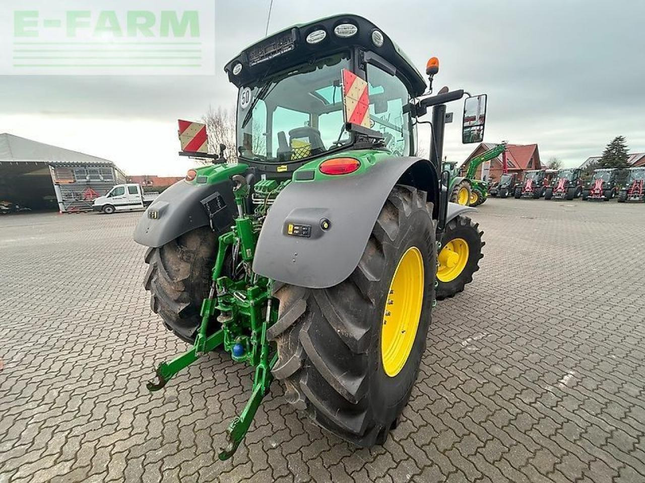 John Deere 6215r - Traktor: bilde 4 John Deere 6215r - Traktor: bilde 4