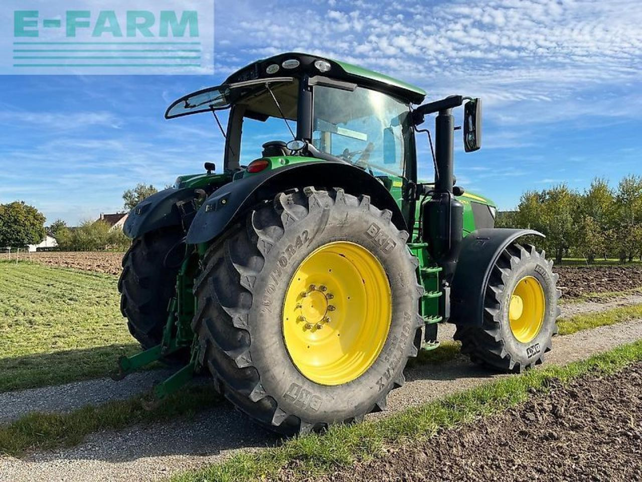 John Deere 6215r - Traktor: bilde 4 John Deere 6215r - Traktor: bilde 4