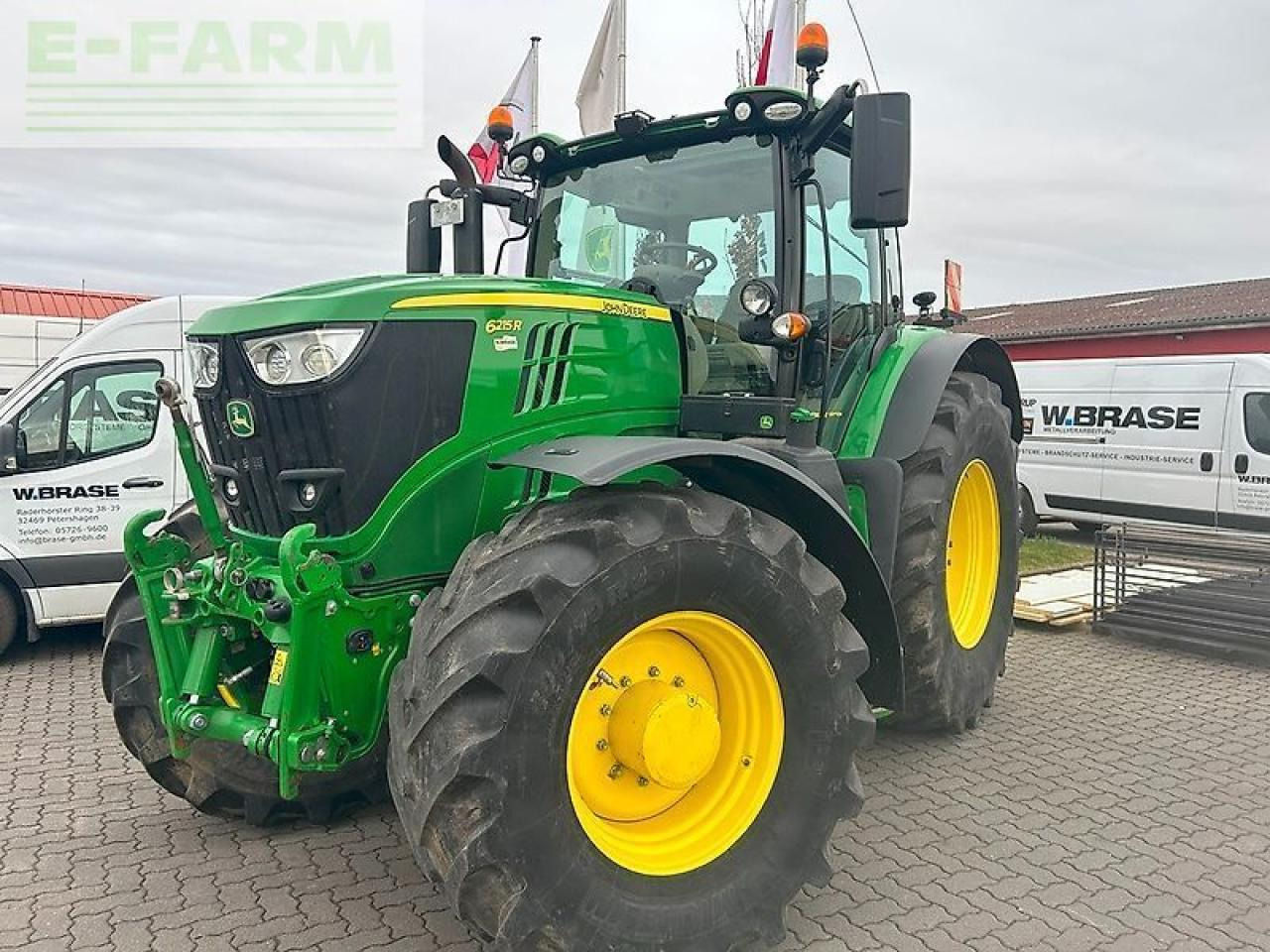 John Deere 6215r - Traktor: bilde 1 John Deere 6215r - Traktor: bilde 1