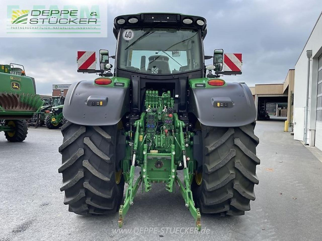 Traktor John Deere 6230r: bilde 11