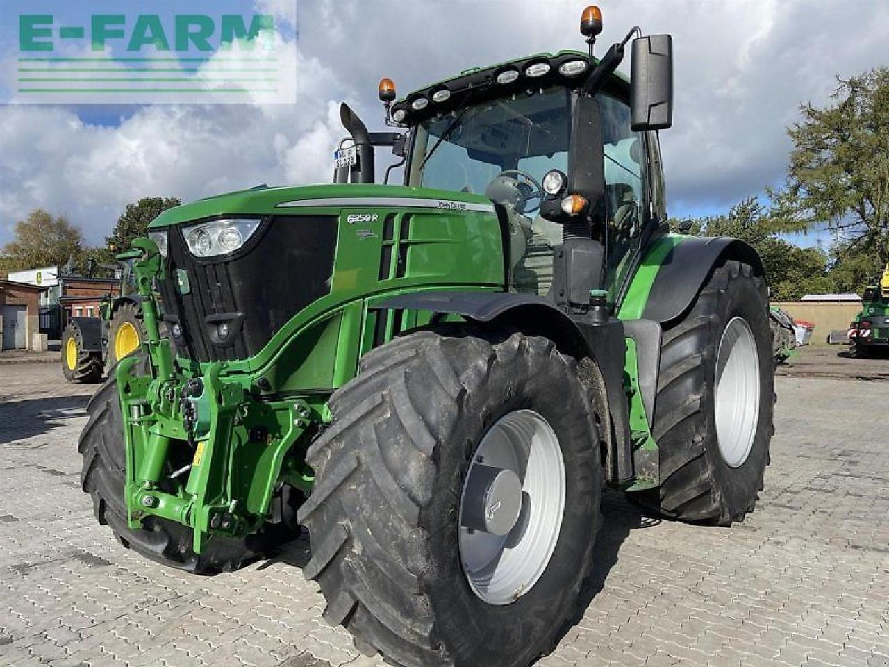 John Deere 6250r - Traktor: bilde 1 John Deere 6250r - Traktor: bilde 1