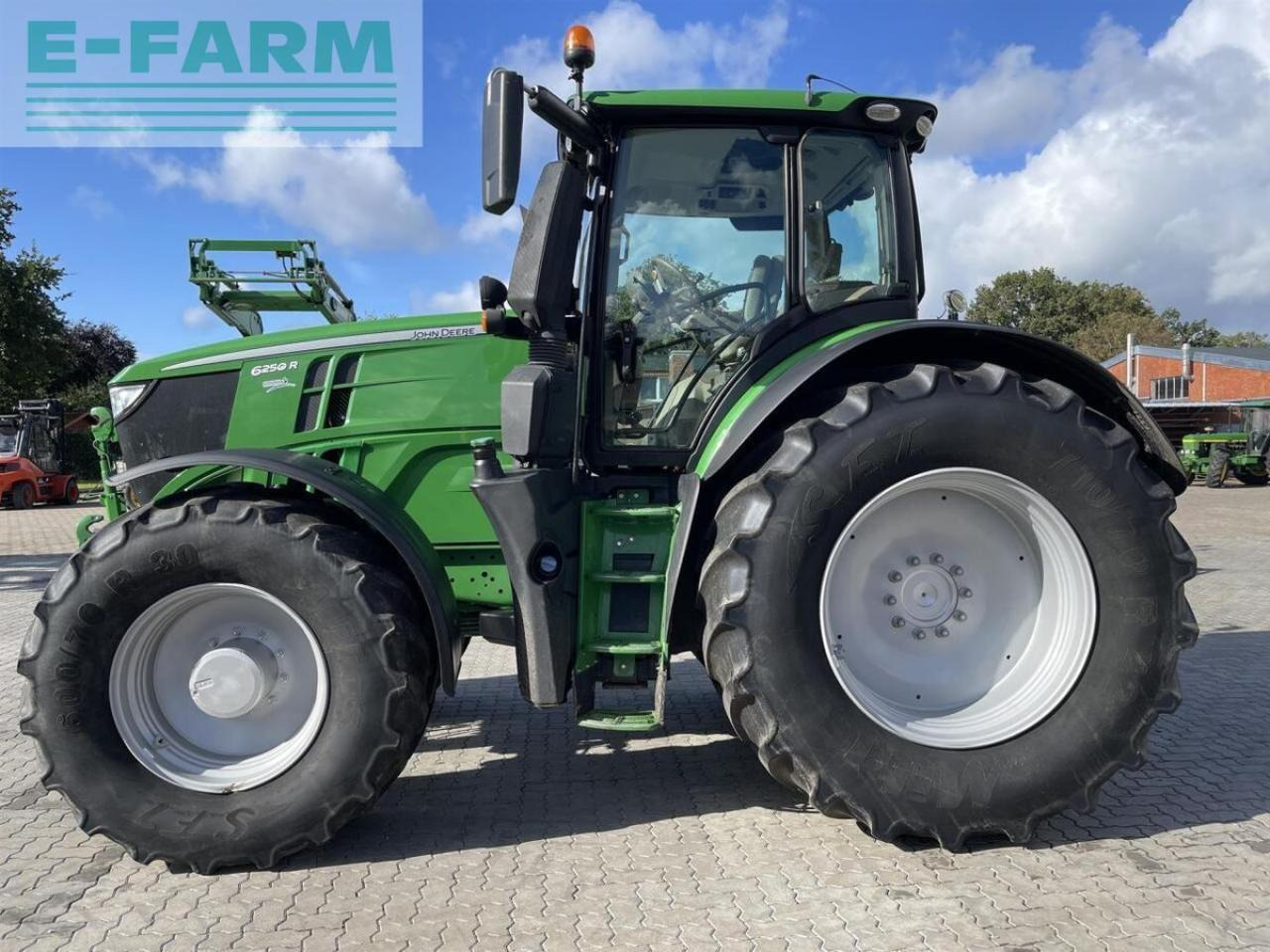 John Deere 6250r - Traktor: bilde 2 John Deere 6250r - Traktor: bilde 2