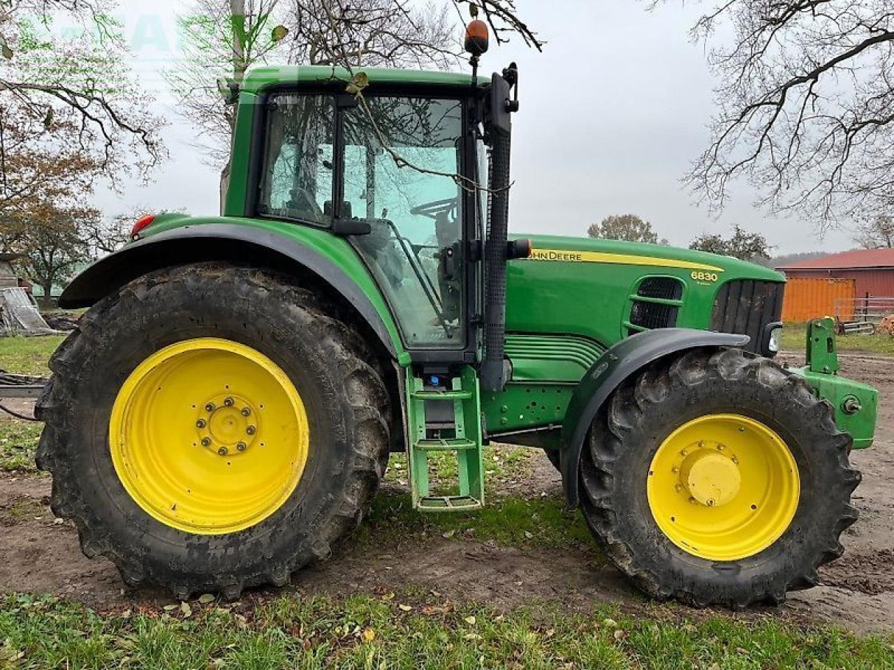 John Deere 6830 - Traktor: bilde 1 John Deere 6830 - Traktor: bilde 1