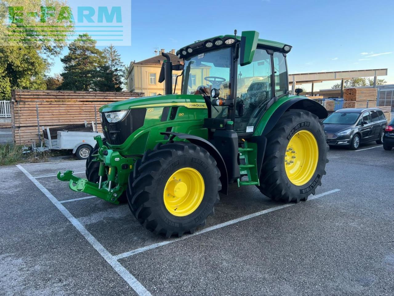 John Deere 6R 130 - Traktor: bilde 1 John Deere 6R 130 - Traktor: bilde 1