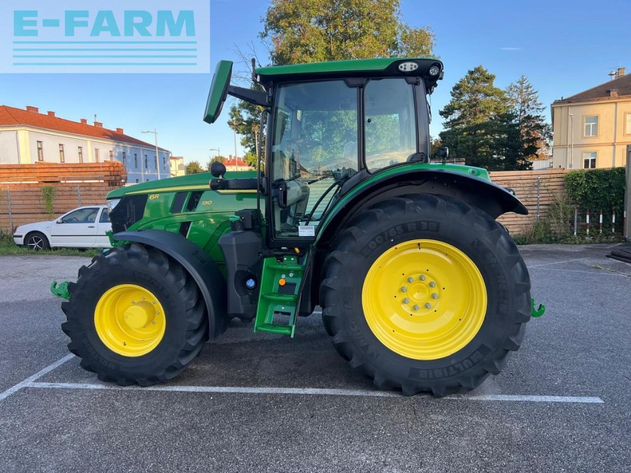 John Deere 6R 130 - Traktor: bilde 2 John Deere 6R 130 - Traktor: bilde 2