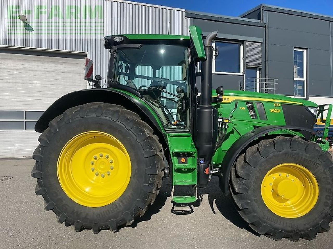 John Deere 6r215 / 6r 215 - Traktor: bilde 1 John Deere 6r215 / 6r 215 - Traktor: bilde 1