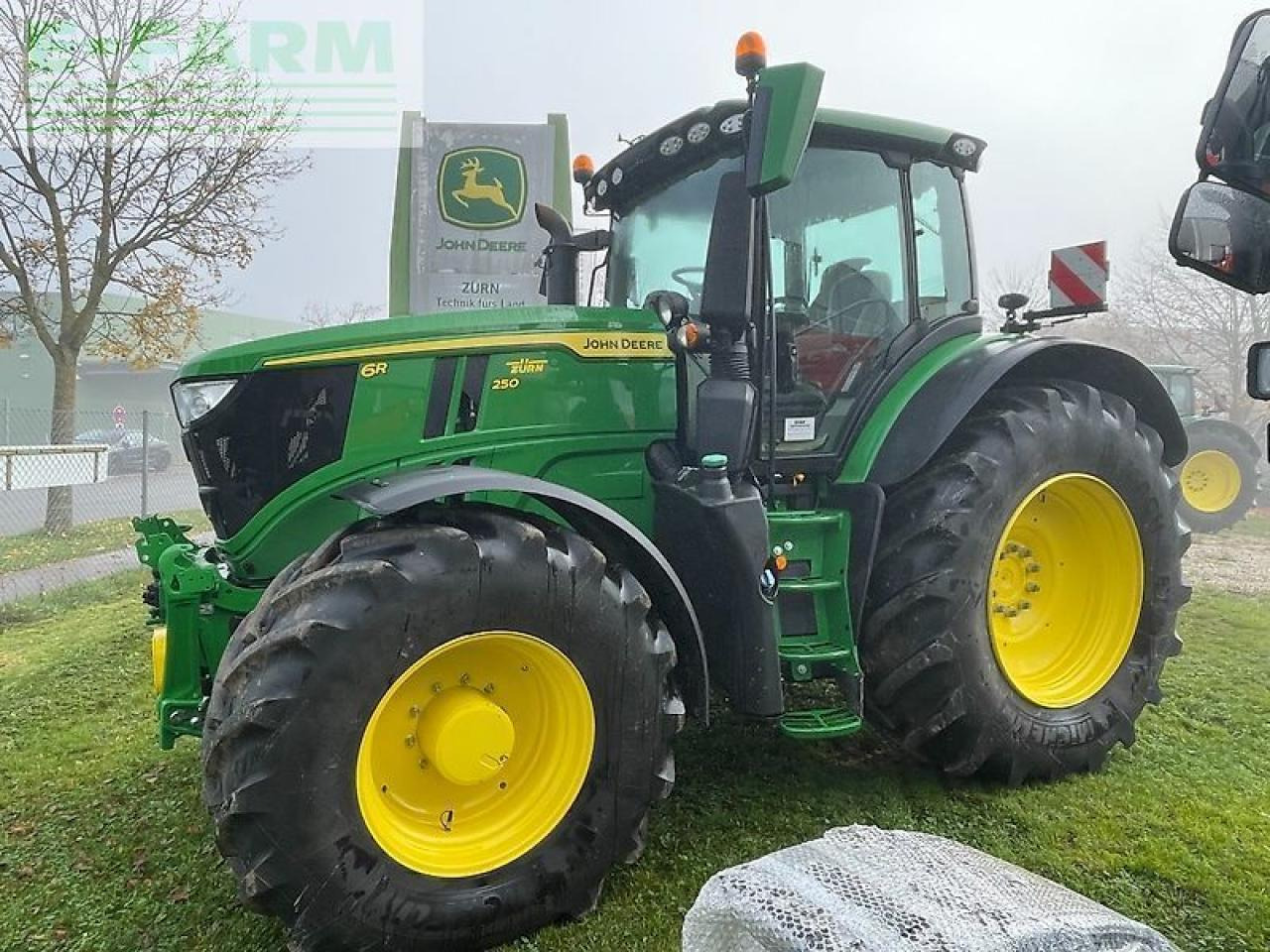 John Deere 6r250 / 6r250 - Traktor: bilde 2 John Deere 6r250 / 6r250 - Traktor: bilde 2