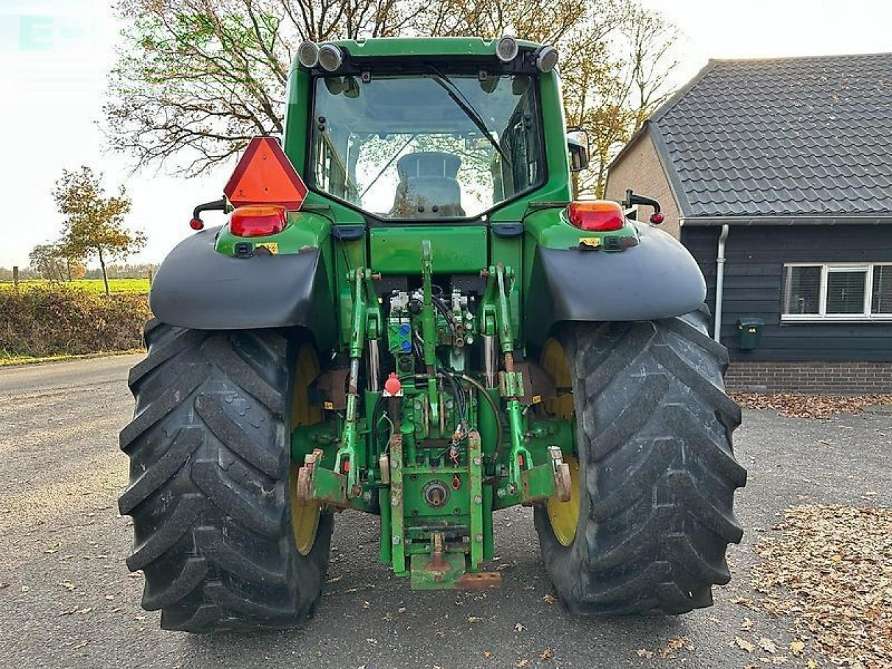 John Deere 7430 premium auto power - Traktor: bilde 4 John Deere 7430 premium auto power - Traktor: bilde 4