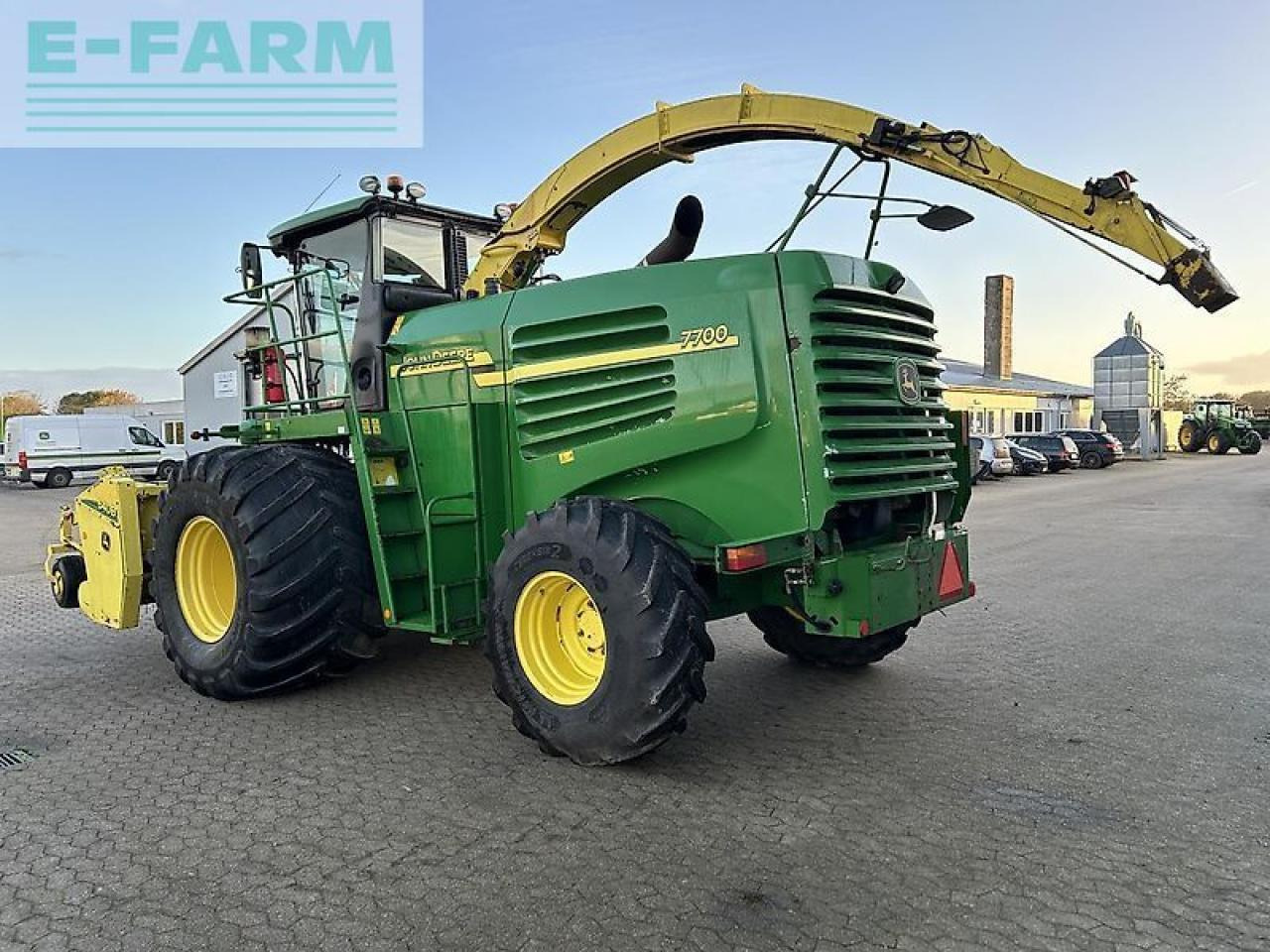 Traktor John Deere 7700: bilde 12 Traktor John Deere 7700: bilde 12