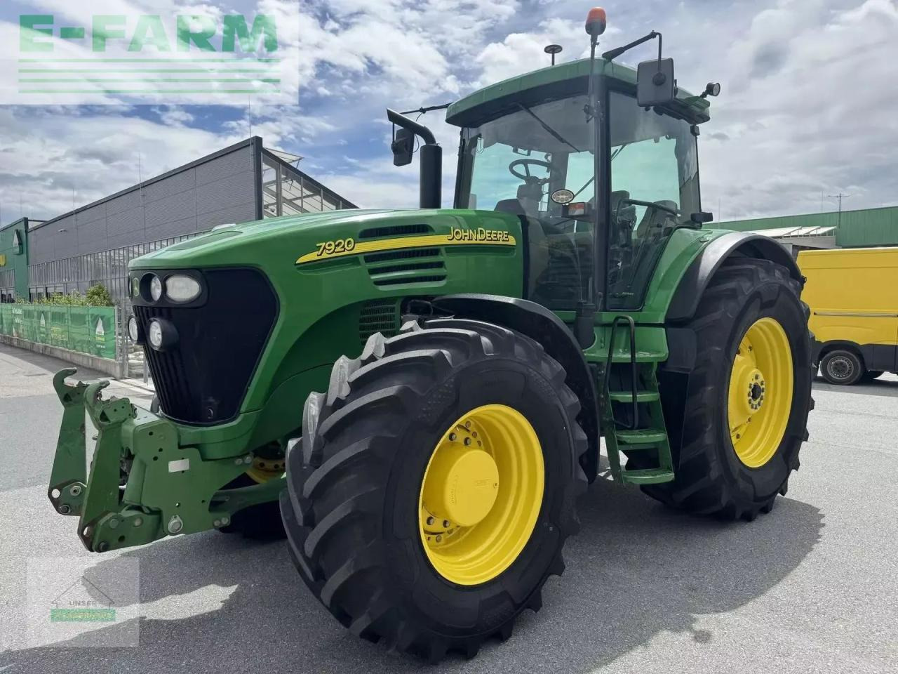 John Deere 7920 - Traktor: bilde 1 John Deere 7920 - Traktor: bilde 1