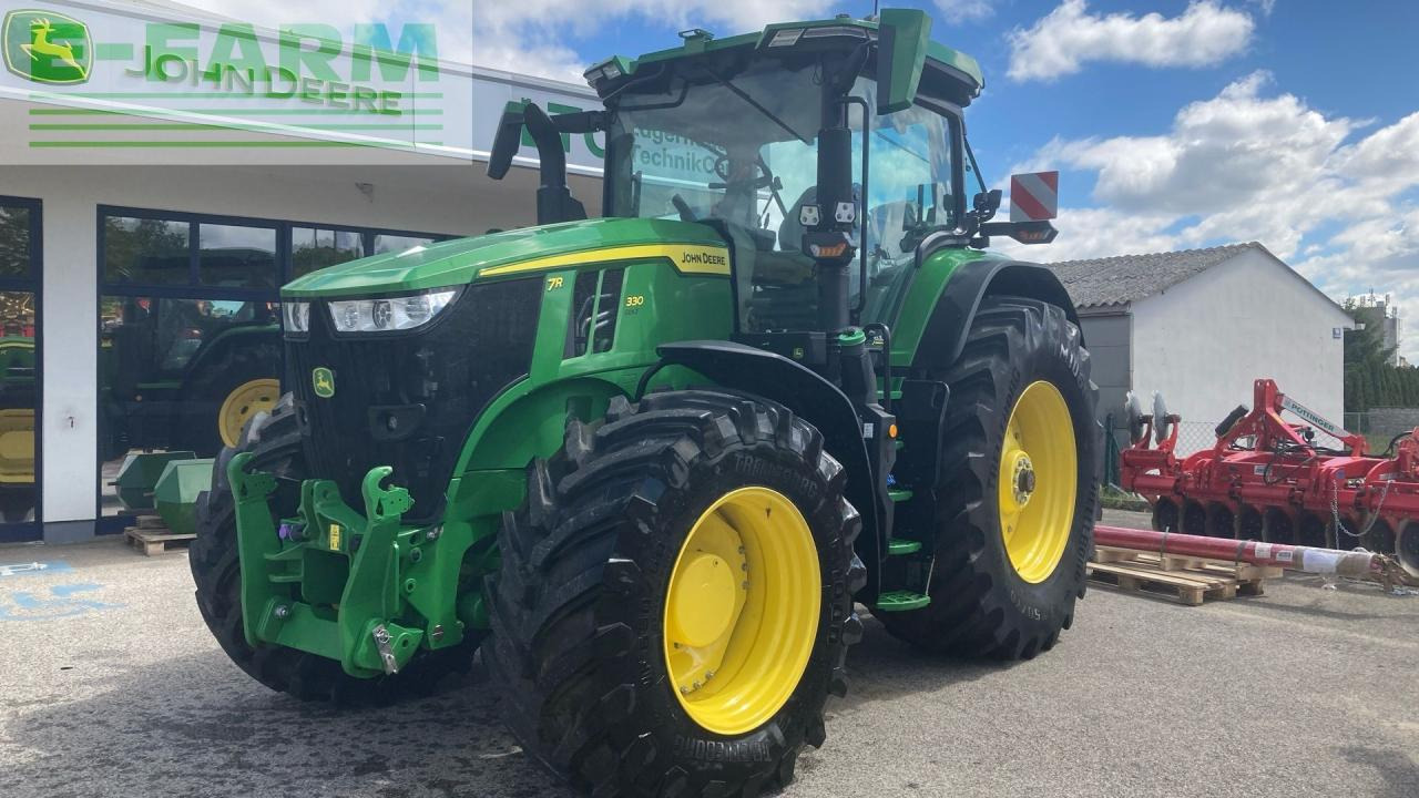 John Deere 7R 330 - Traktor: bilde 1 John Deere 7R 330 - Traktor: bilde 1