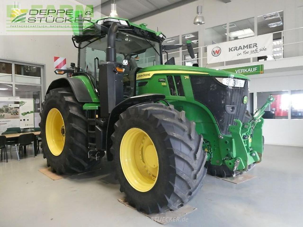 John Deere 7r 330 - Traktor: bilde 4 John Deere 7r 330 - Traktor: bilde 4
