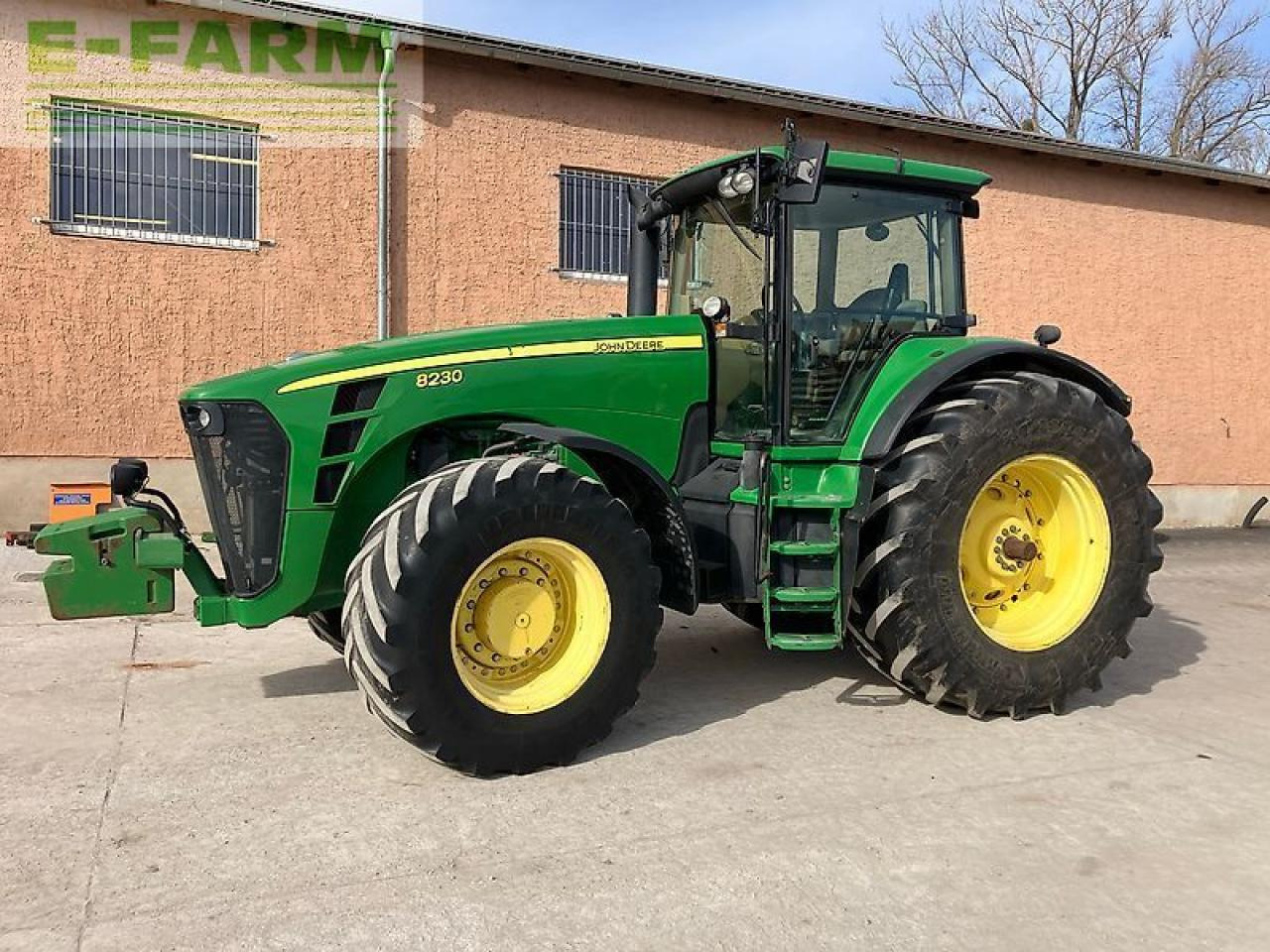 John Deere 8230 ils, powr shift - Traktor: bilde 5 John Deere 8230 ils, powr shift - Traktor: bilde 5