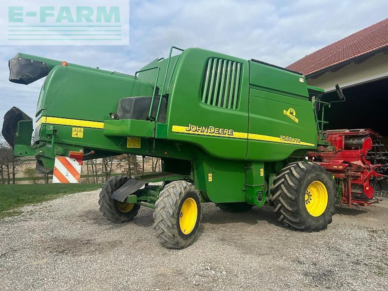 John Deere 9560 - Skurtresker: bilde 2 John Deere 9560 - Skurtresker: bilde 2