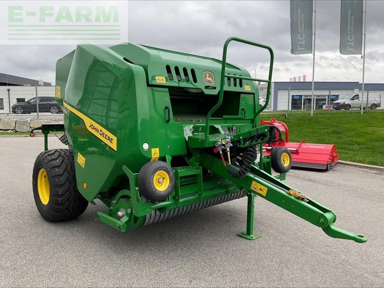 John Deere F 441 M Rundballenpresse - Firkantpresse: bilde 4 John Deere F 441 M Rundballenpresse - Firkantpresse: bilde 4