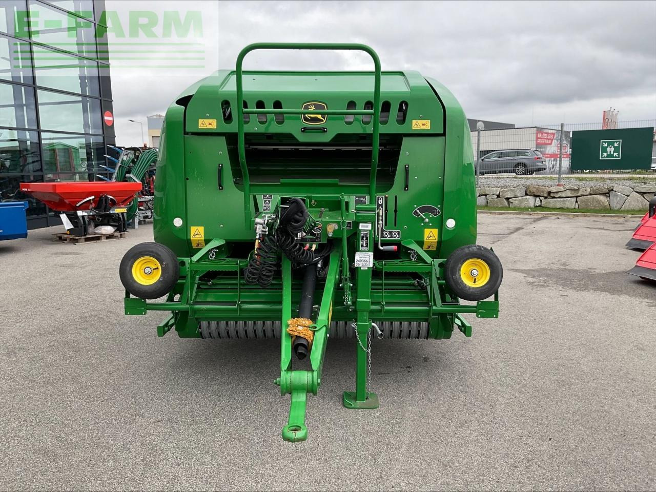 John Deere F 441 M Rundballenpresse - Firkantpresse: bilde 3 John Deere F 441 M Rundballenpresse - Firkantpresse: bilde 3