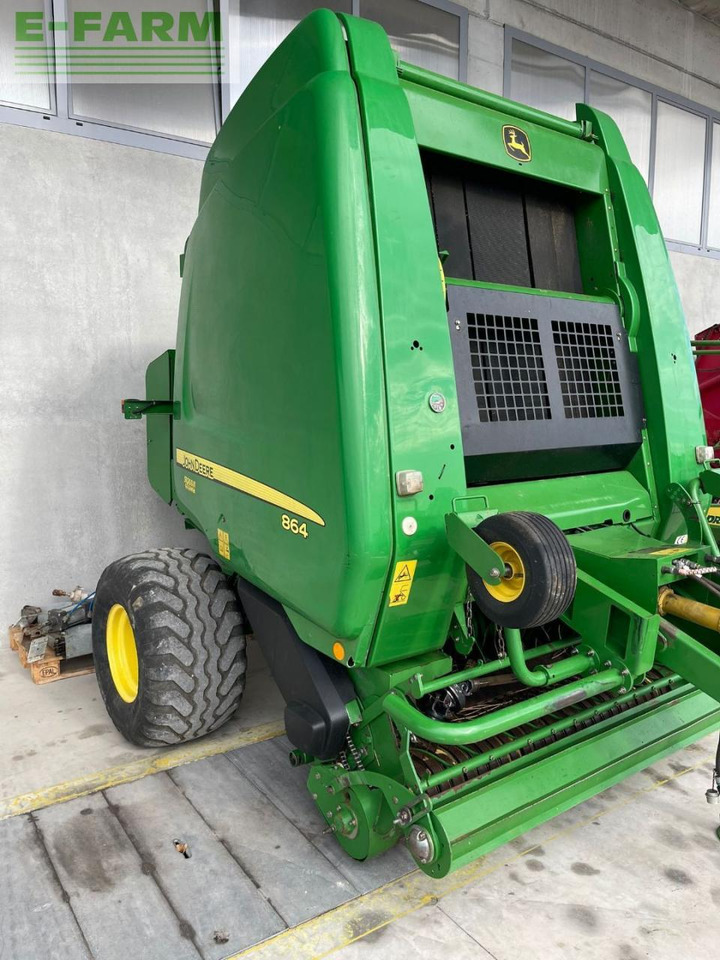 John Deere - Firkantpresse: bilde 1 John Deere - Firkantpresse: bilde 1