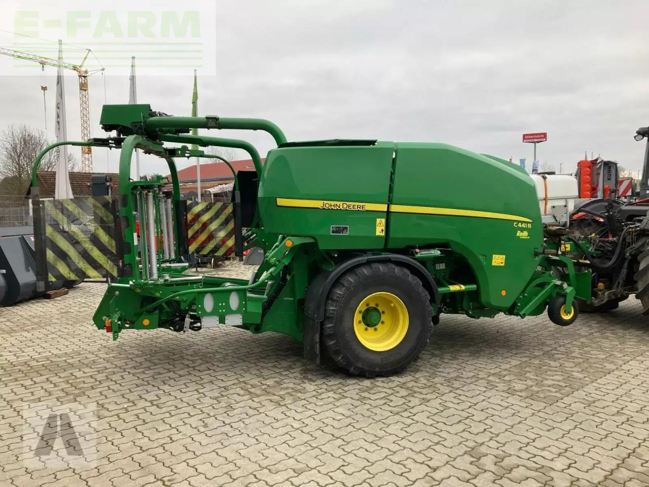 John Deere c441 r - Firkantpresse: bilde 2 John Deere c441 r - Firkantpresse: bilde 2