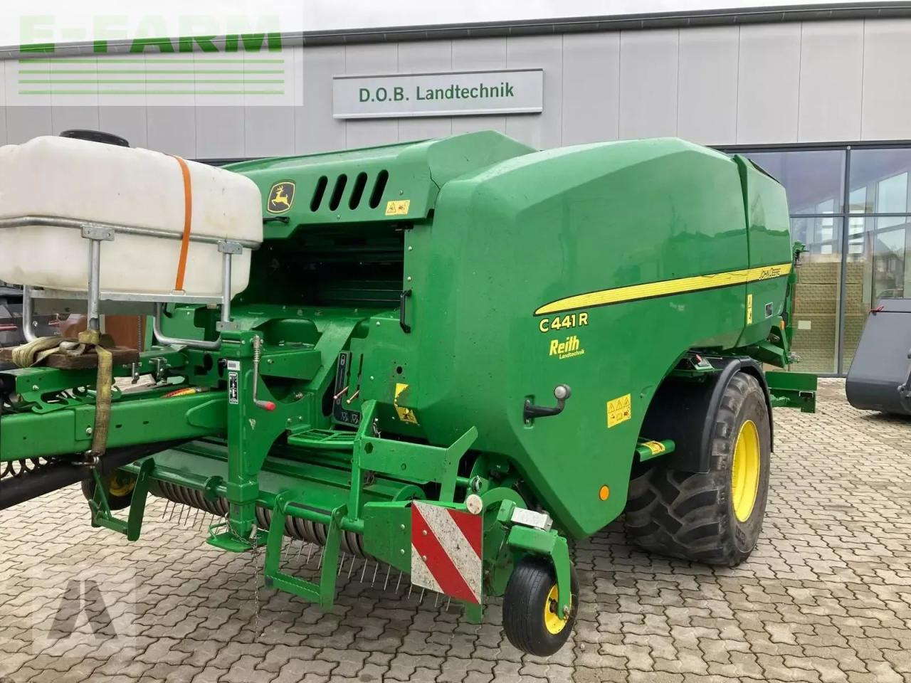 John Deere c441 r - Firkantpresse: bilde 1 John Deere c441 r - Firkantpresse: bilde 1