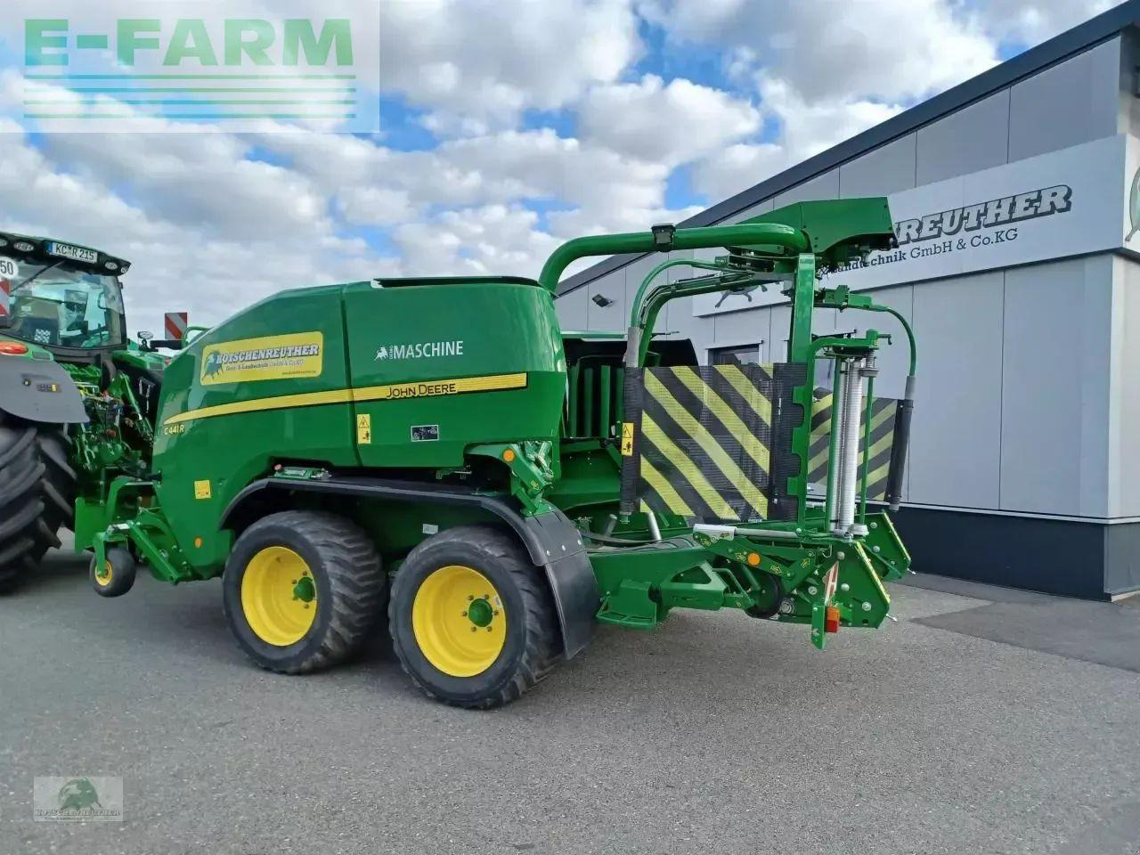 John Deere c441r - Firkantpresse: bilde 2 John Deere c441r - Firkantpresse: bilde 2