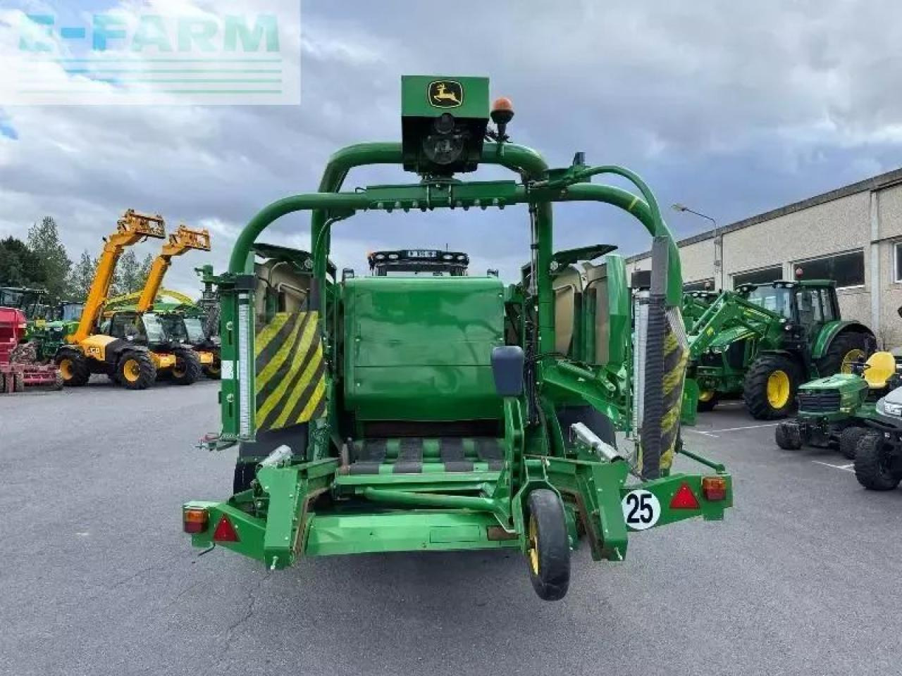 John Deere c441r - Firkantpresse: bilde 4 John Deere c441r - Firkantpresse: bilde 4