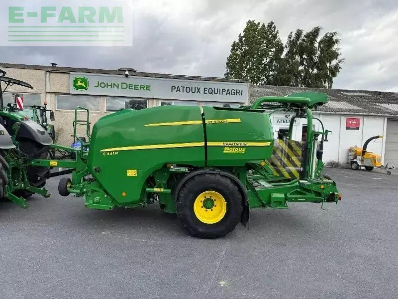 John Deere c441r - Firkantpresse: bilde 2 John Deere c441r - Firkantpresse: bilde 2