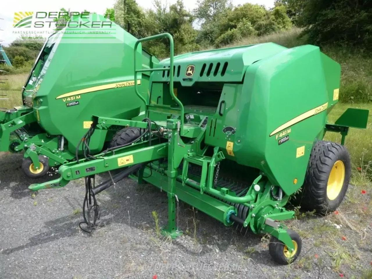 John Deere f441 m - Firkantpresse: bilde 3 John Deere f441 m - Firkantpresse: bilde 3