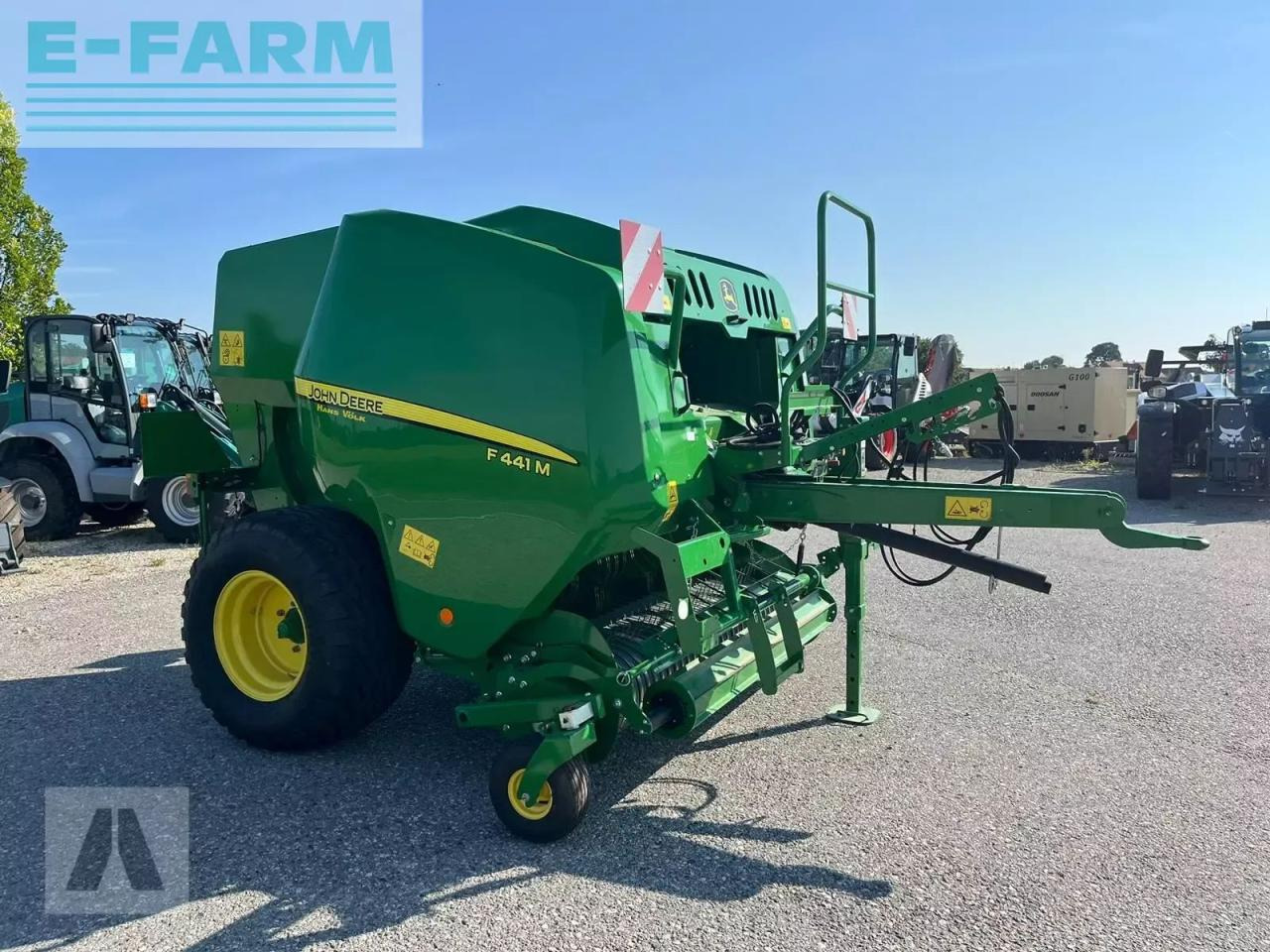 John Deere f441m - Firkantpresse: bilde 4 John Deere f441m - Firkantpresse: bilde 4