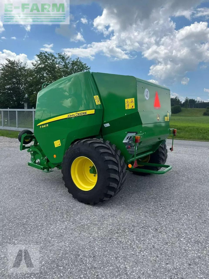 John Deere f441r - Firkantpresse: bilde 3 John Deere f441r - Firkantpresse: bilde 3