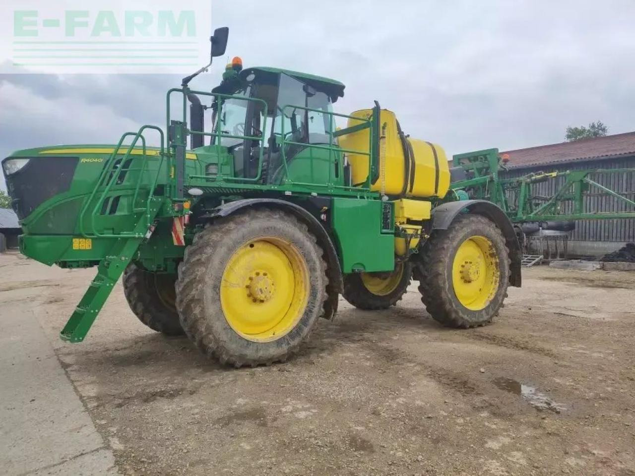 John Deere r4040i - Trailersprøyte: bilde 1 John Deere r4040i - Trailersprøyte: bilde 1