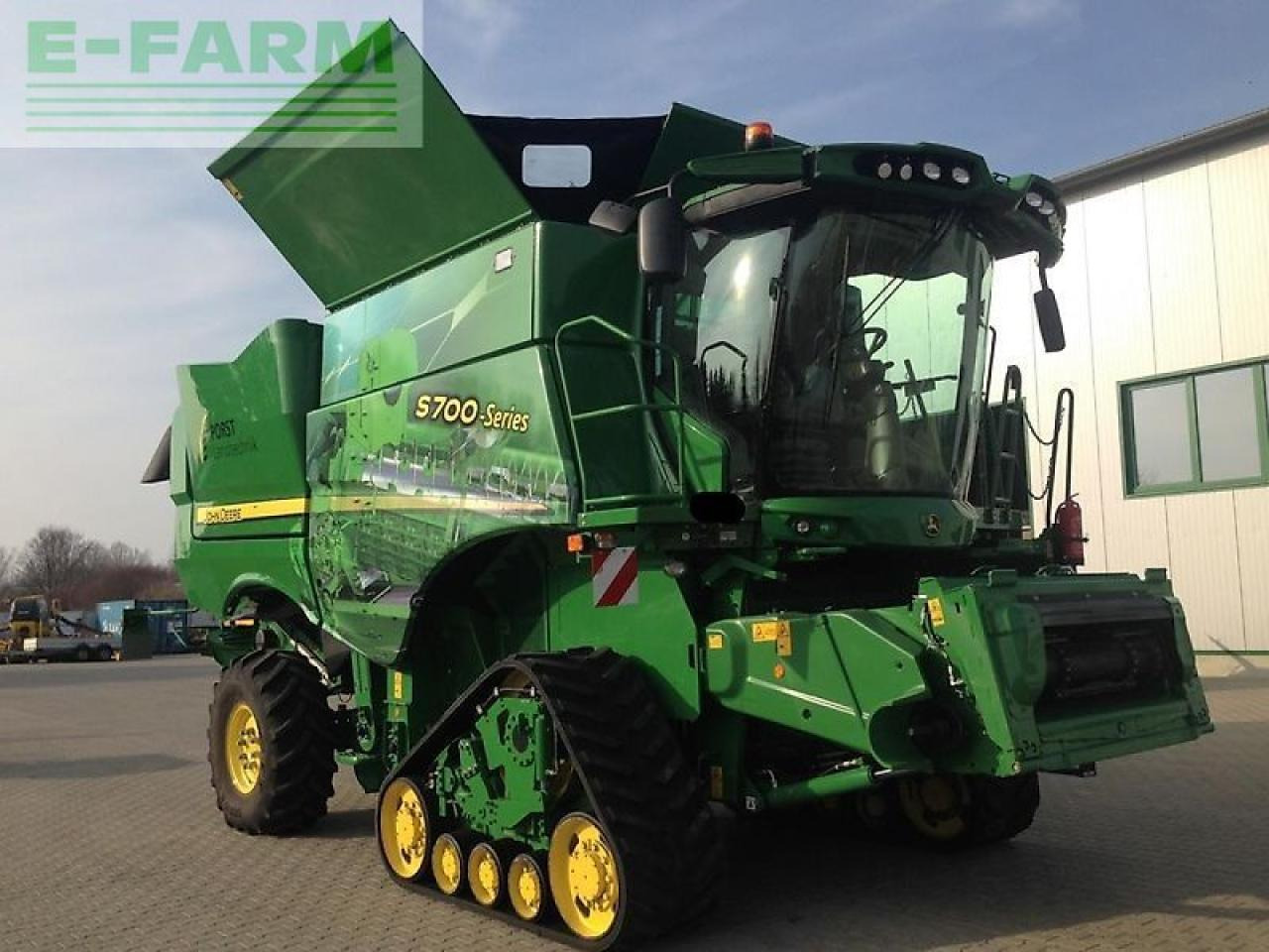 John Deere s780 i mit 630x schneidwerk - Skurtresker: bilde 1 John Deere s780 i mit 630x schneidwerk - Skurtresker: bilde 1
