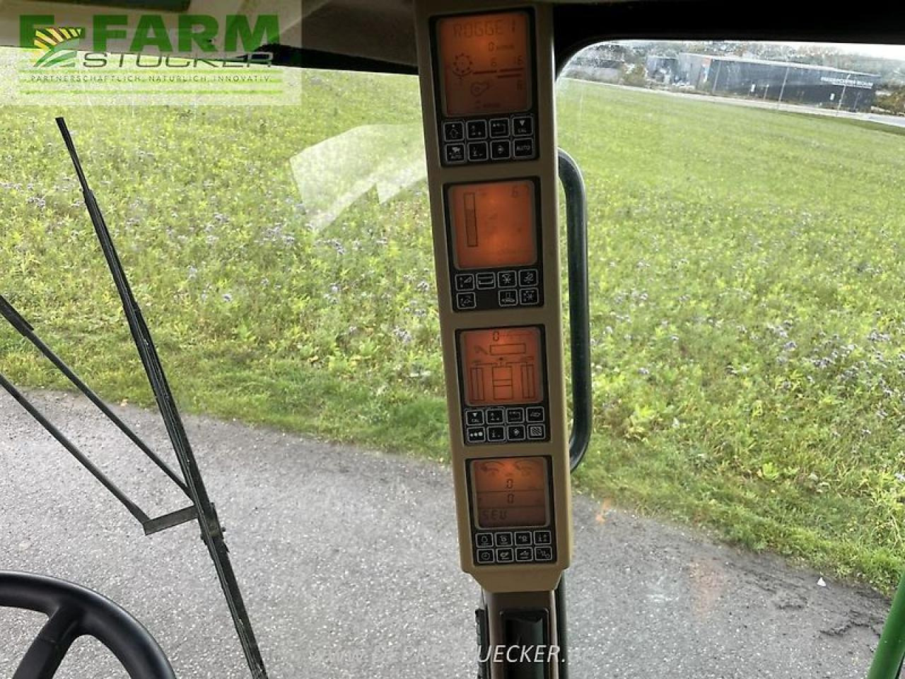 John Deere t560 hillmaster mit 620r und rapstisch - Skurtresker: bilde 4 John Deere t560 hillmaster mit 620r und rapstisch - Skurtresker: bilde 4