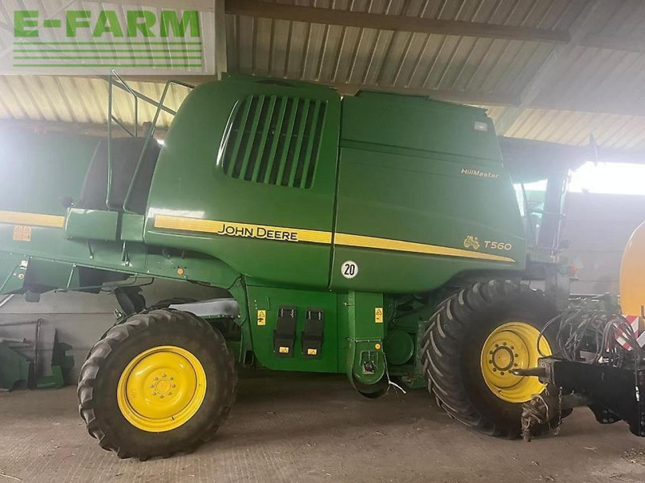John Deere t560 hm - Skurtresker: bilde 1 John Deere t560 hm - Skurtresker: bilde 1