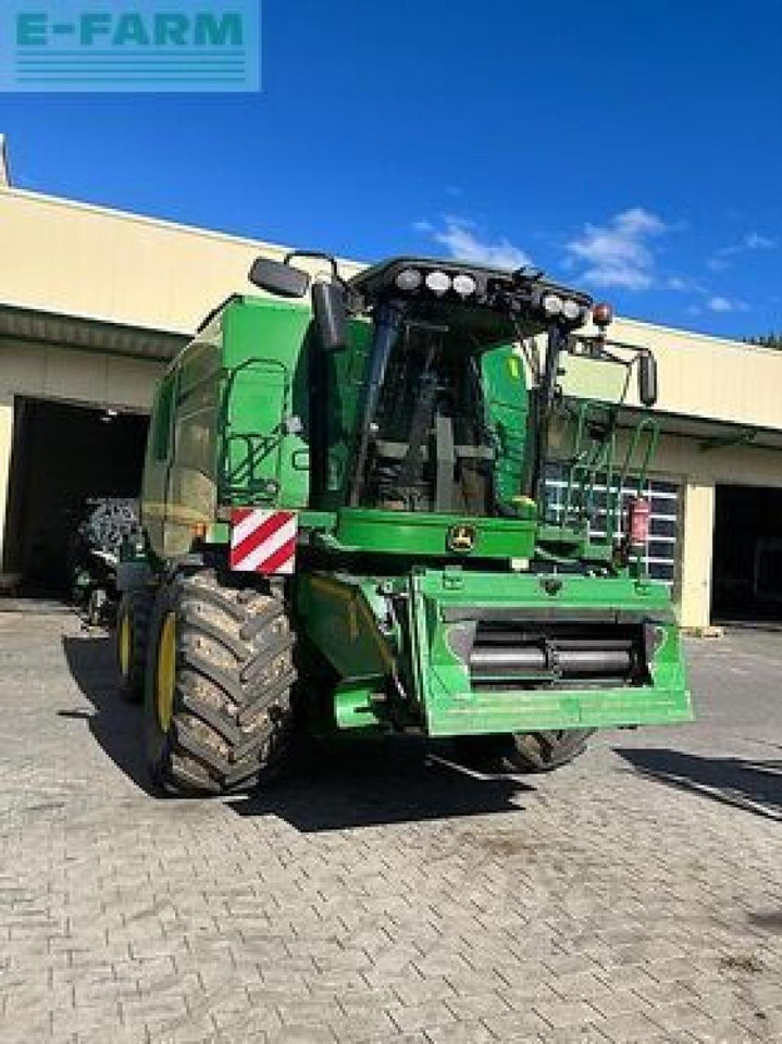 John Deere t560 i hill master - Skurtresker: bilde 1 John Deere t560 i hill master - Skurtresker: bilde 1