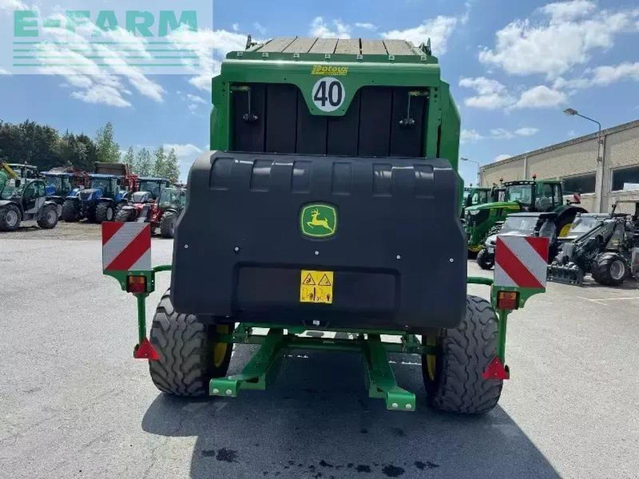 John Deere v461m - Firkantpresse: bilde 3 John Deere v461m - Firkantpresse: bilde 3