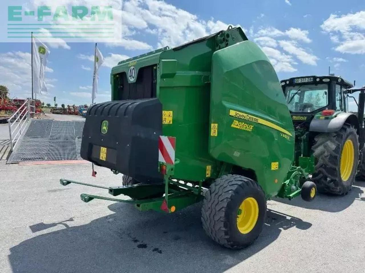 John Deere v461m - Firkantpresse: bilde 4 John Deere v461m - Firkantpresse: bilde 4
