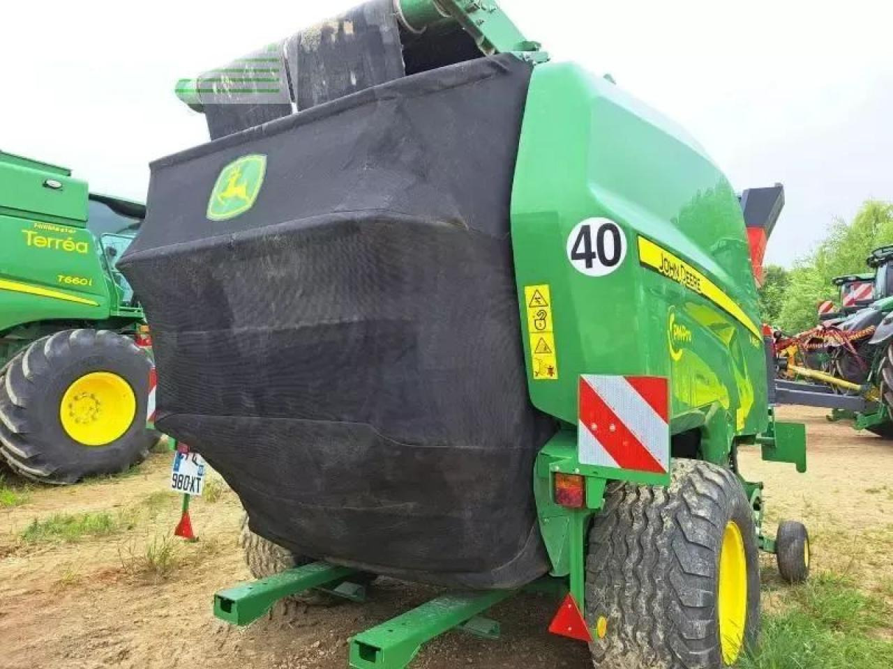 John Deere v461r - Firkantpresse: bilde 4 John Deere v461r - Firkantpresse: bilde 4
