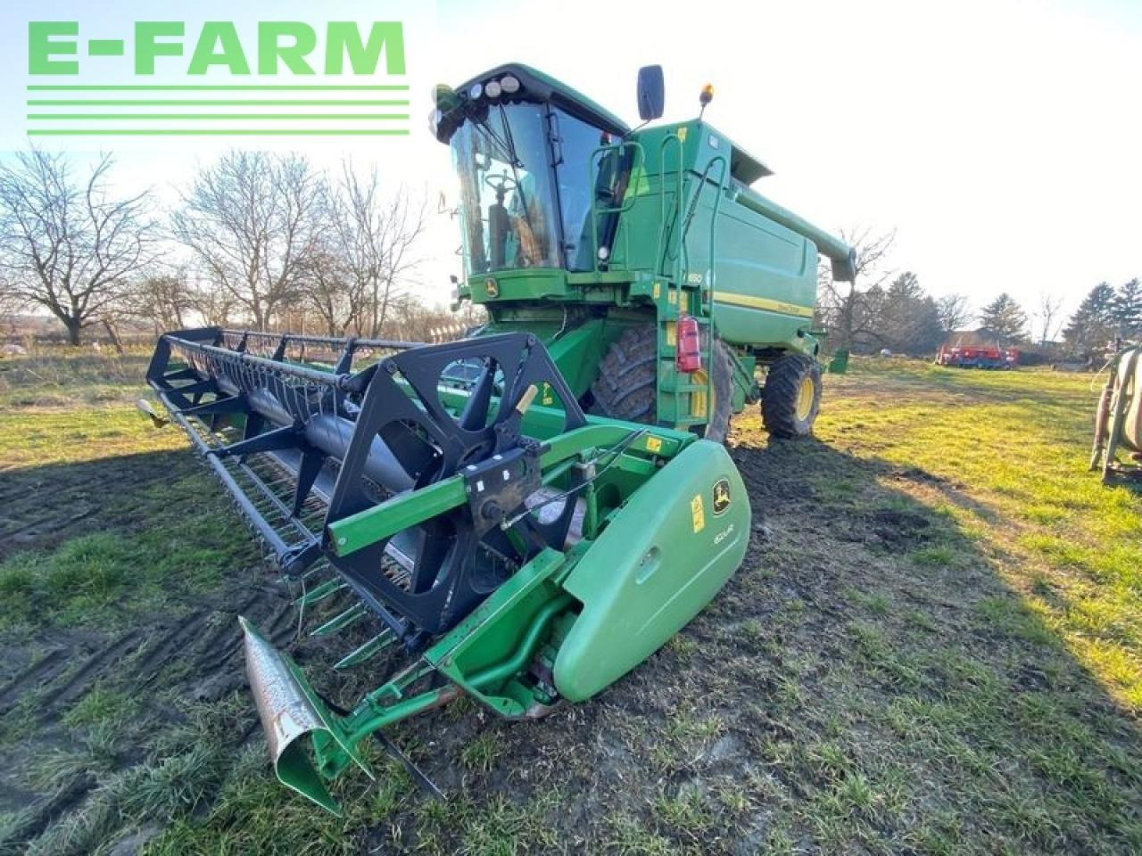 John Deere w650 - Skurtresker: bilde 1 John Deere w650 - Skurtresker: bilde 1