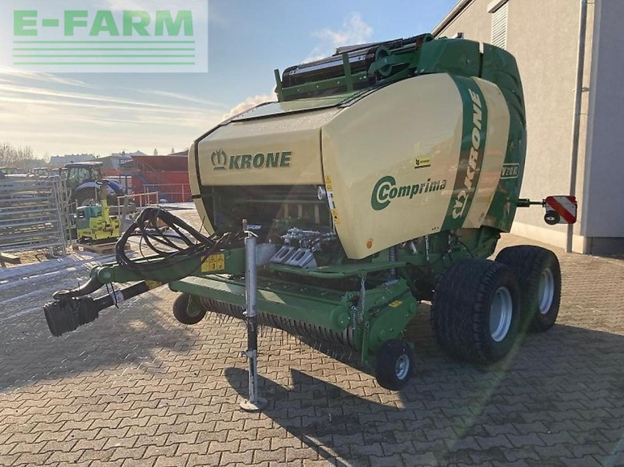Krone comprima v 210 xc - Firkantpresse: bilde 2 Krone comprima v 210 xc - Firkantpresse: bilde 2